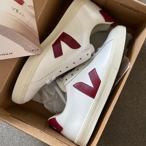 Veja Women Esplar Leather Trainers Extra White Marsala Red size 8